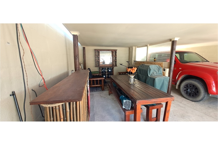 2 Bedroom Property for Sale in Suurbraak Western Cape